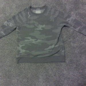 A American Eagle Sweater